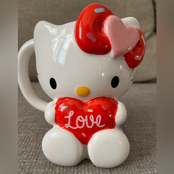 Hello Kitty Figure Mug - Picture 1 of 5